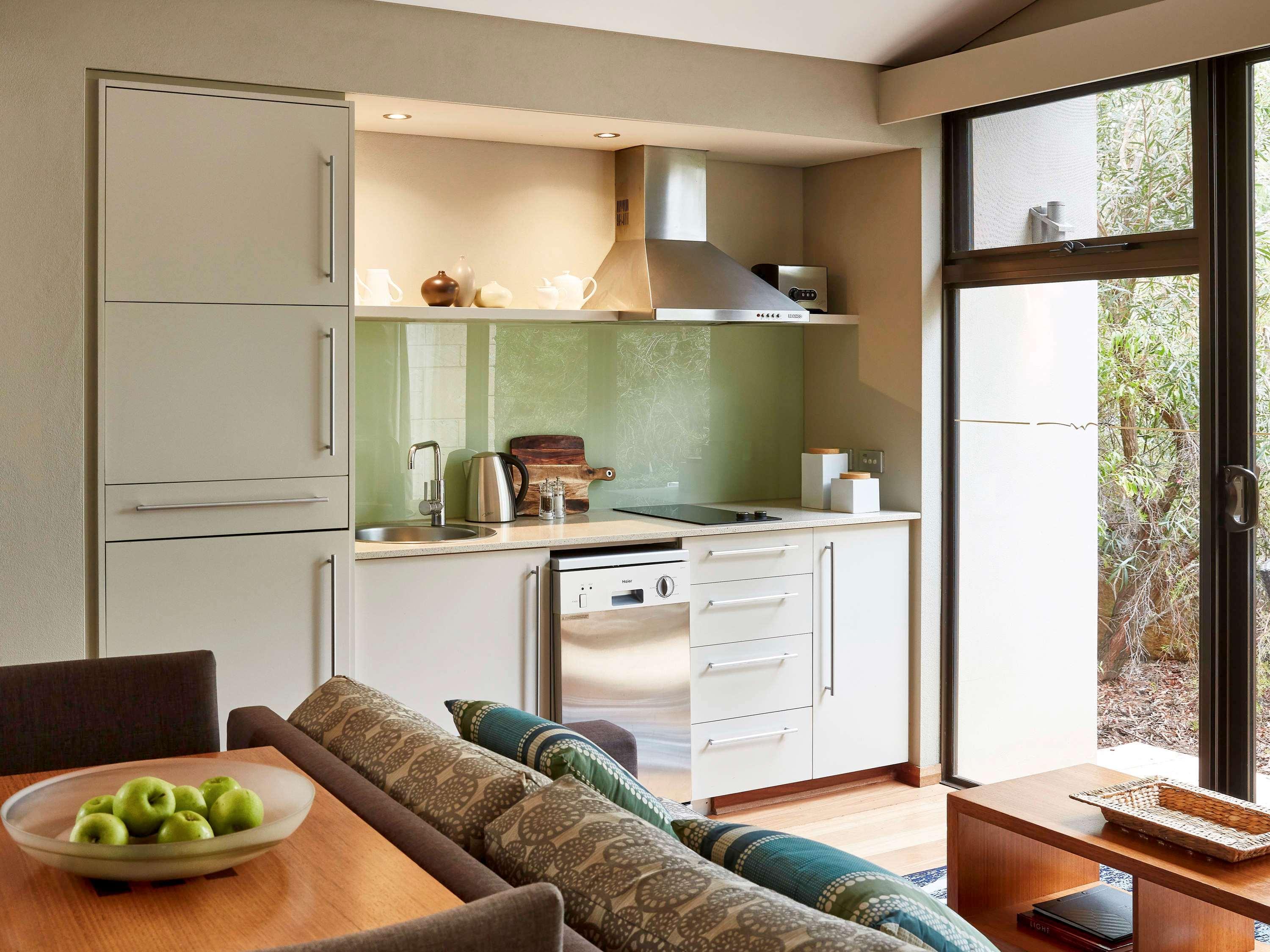 Pullman Bunker Bay Resort Margaret River Dunsborough Dış mekan fotoğraf A kitchen in a typical apartment