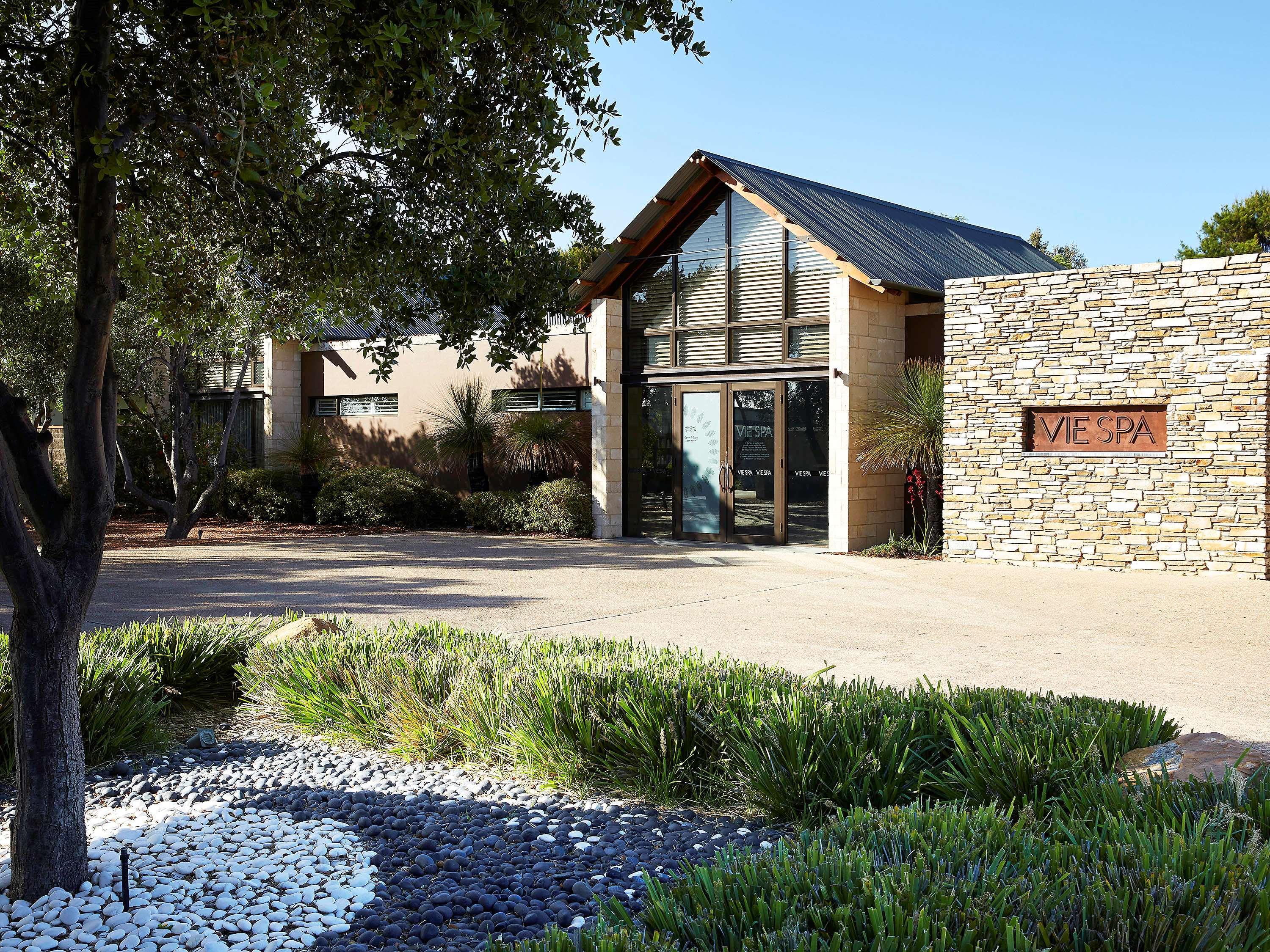 Pullman Bunker Bay Resort Margaret River Dunsborough Dış mekan fotoğraf The entrance to the Villon winery