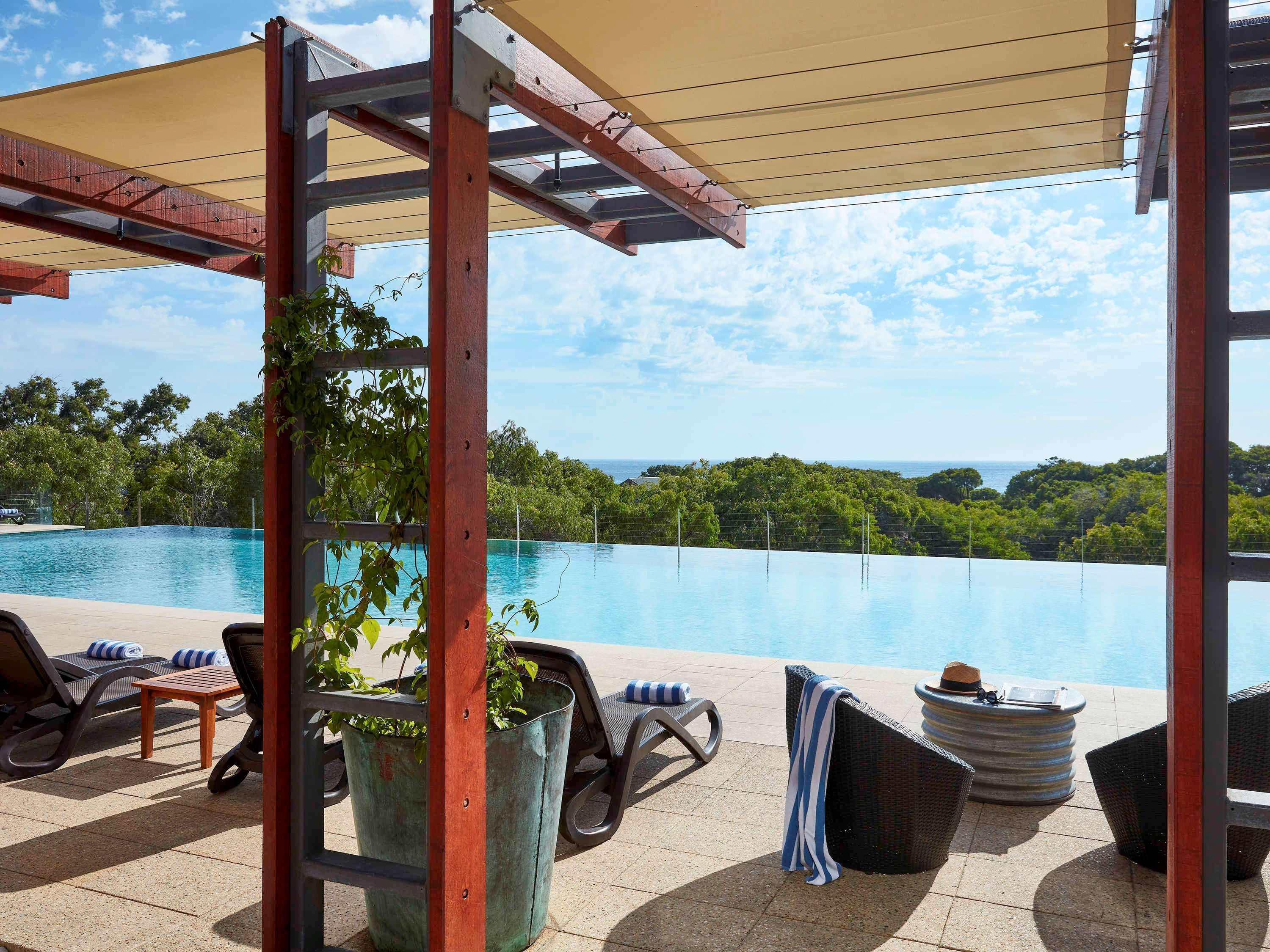 Pullman Bunker Bay Resort Margaret River Dunsborough Dış mekan fotoğraf The pool at the InterContinental Sanctuary Cove Resort