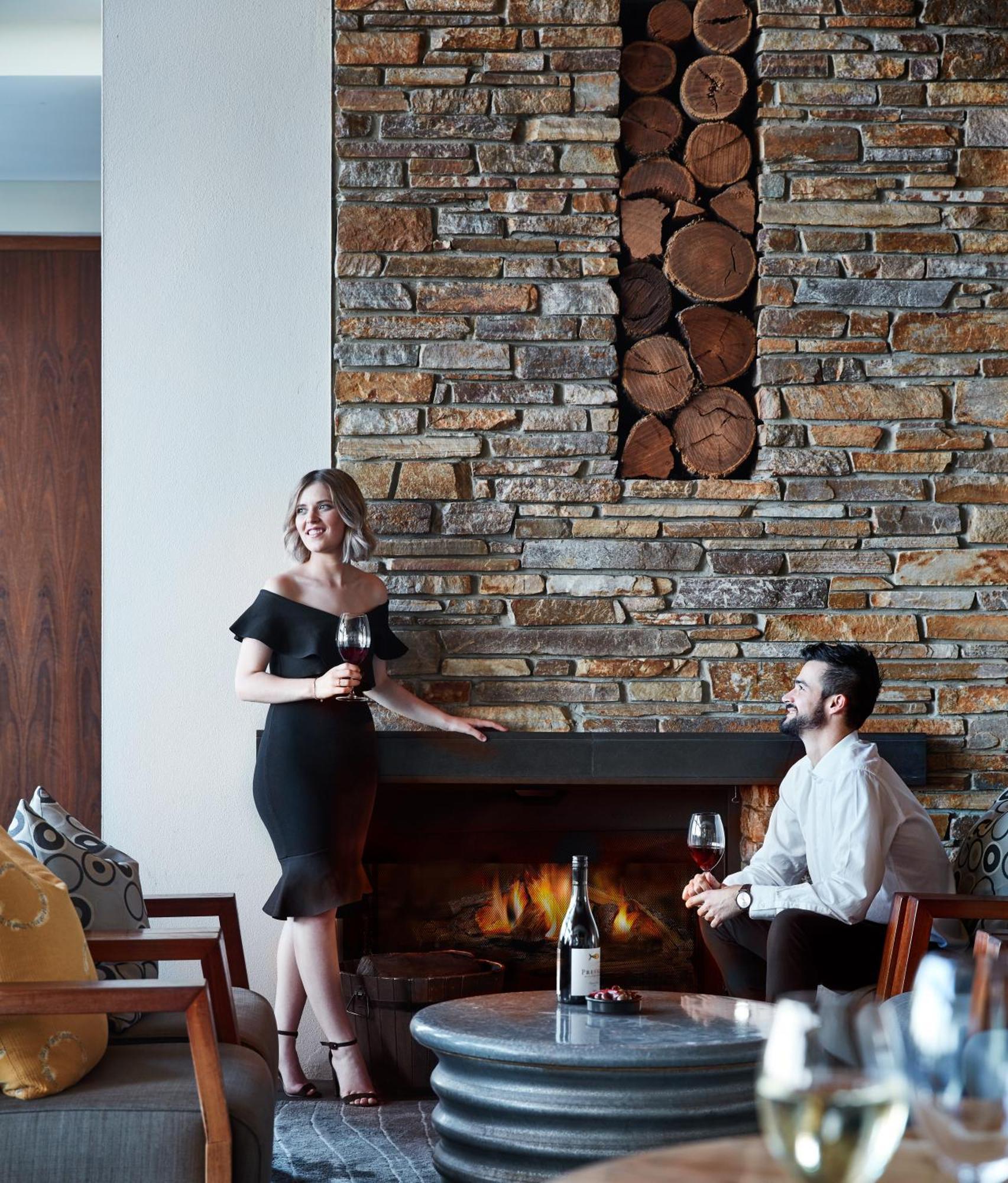 Pullman Bunker Bay Resort Margaret River Dunsborough Dış mekan fotoğraf A fireplace in a hotel