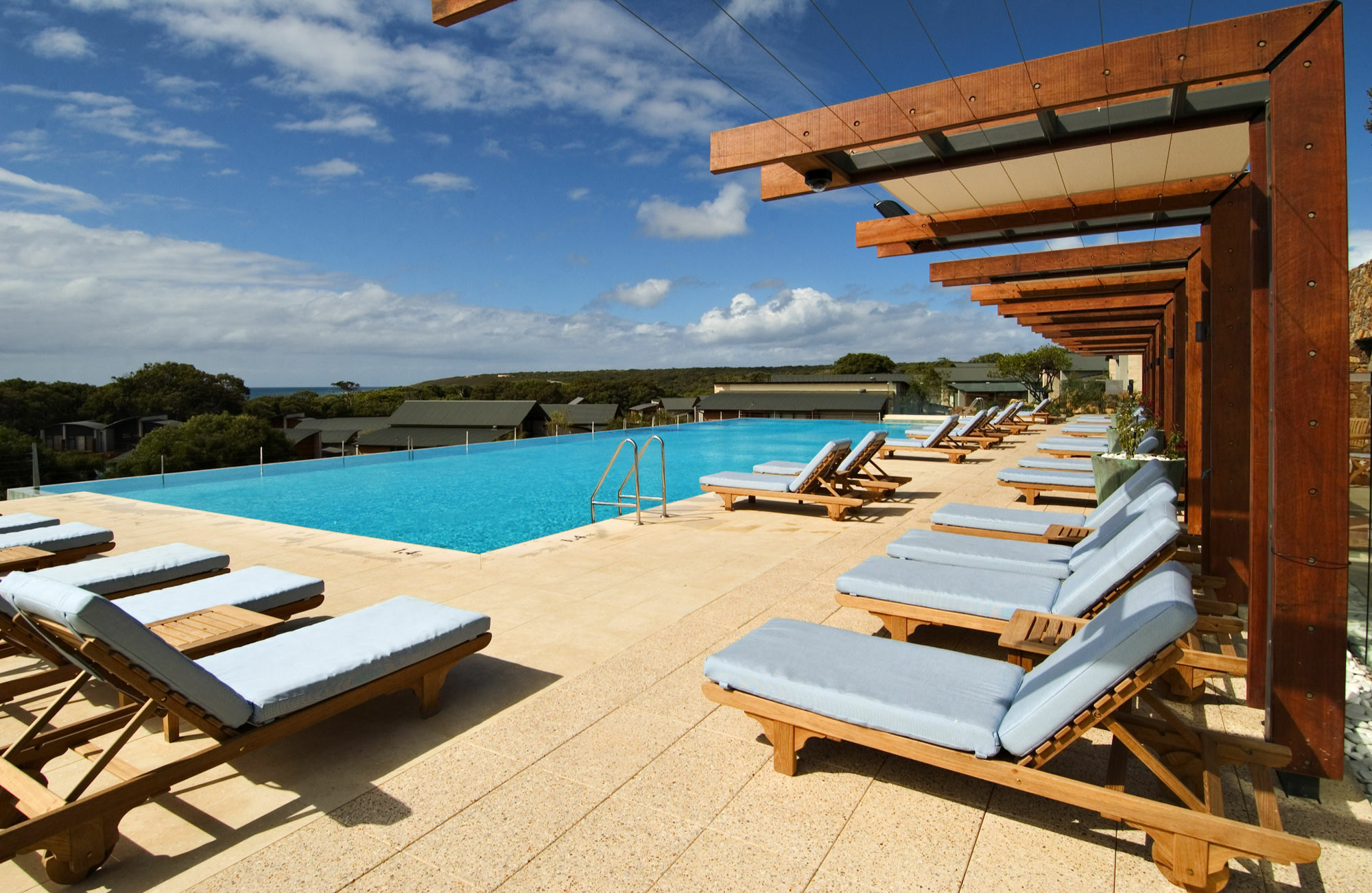 Pullman Bunker Bay Resort Margaret River Dunsborough Dış mekan fotoğraf The swimming pool at the hotel